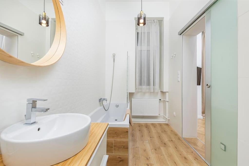 Venus - Akacfa Iii Apartament *