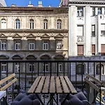 Venus Apartments - Akacfa III