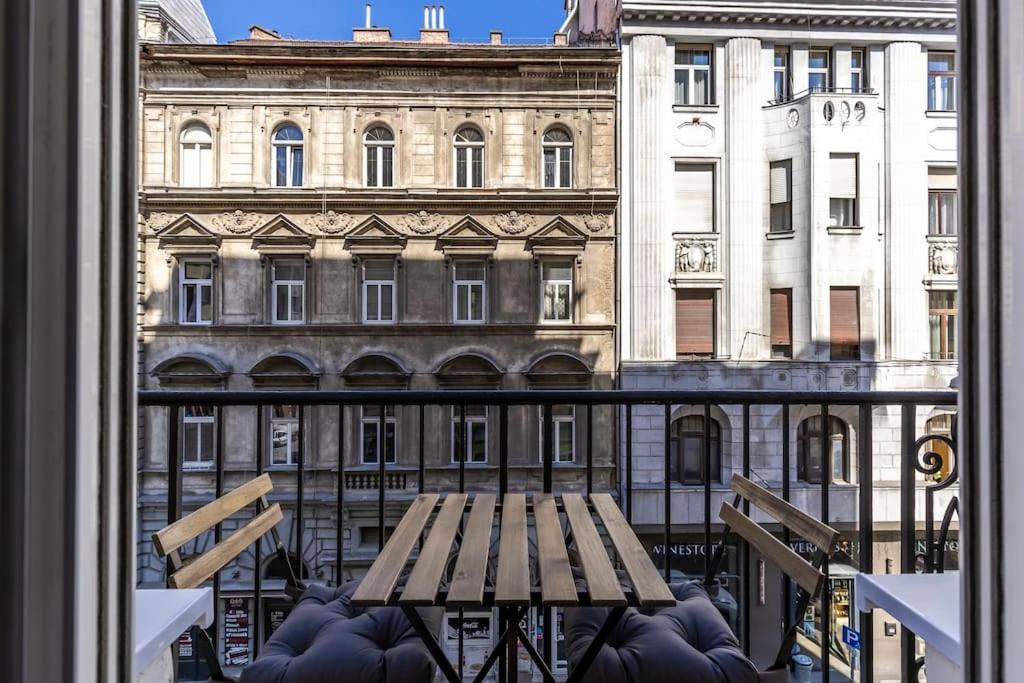 Venus - Akacfa Iii Budapest